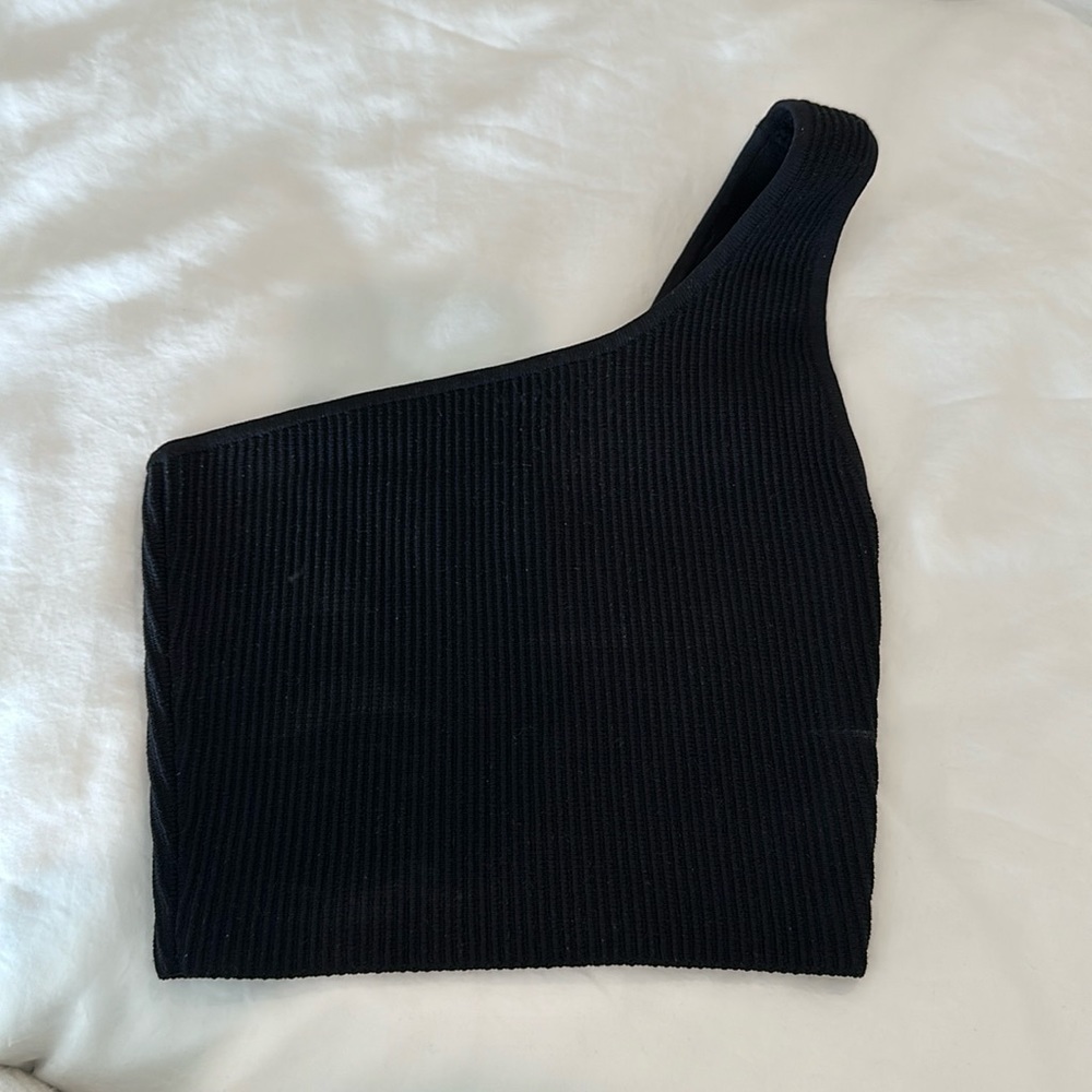 Ribbed Aritzia sculpt knit top